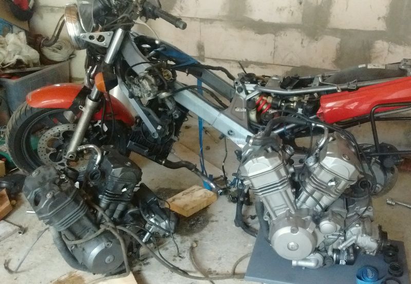 Neuer und alter Motor